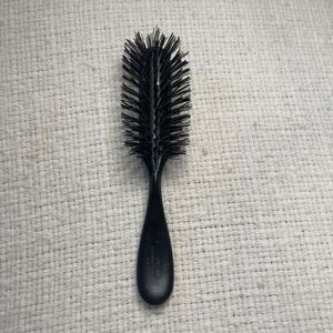 Vintage Hair Brush‎ DeTangle v7 Black 7 Row Plastic Bristle Round Brush USED